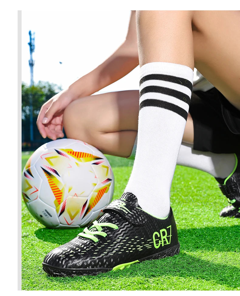 Ultralight Soccer Match Shoes